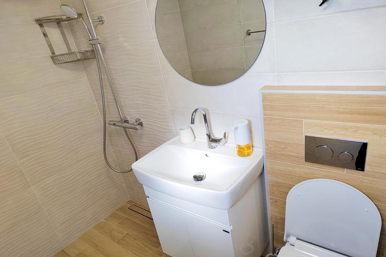 Shik & Chic In The Heart Of Burgas # 5Min From Beach # New Kültér fotó